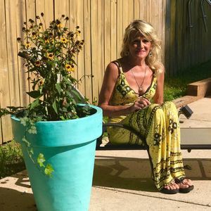 Meet your Posher, Claudette